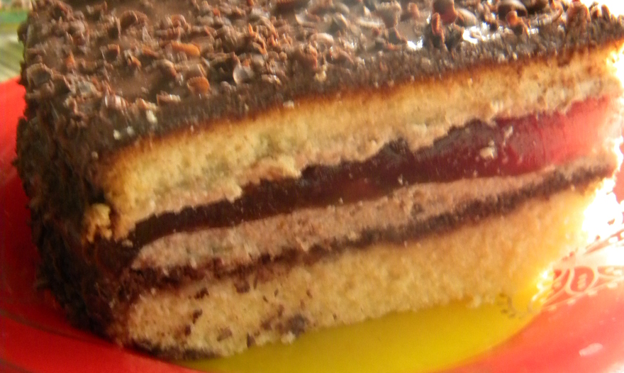 Бисквитный торт с апельсиново-вишневым желе