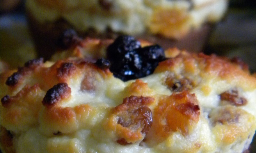 Творожно-бисквитные кексы с изюмом