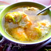 Куриный суп с рисово-сырными клецками