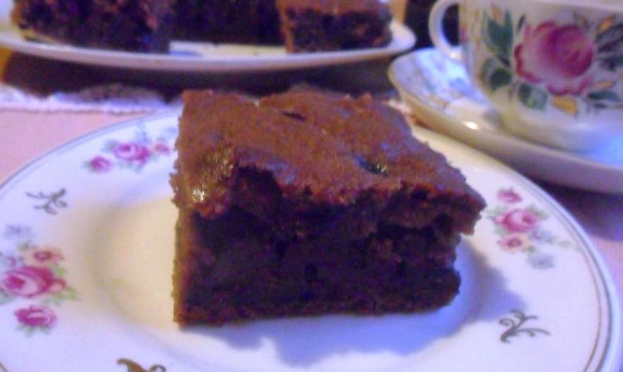 Постные брауни с черной смородиной