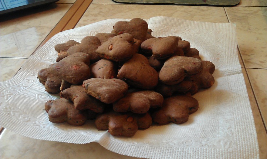 Печенье с кедровыми орешками, пармезаном и базиликом 