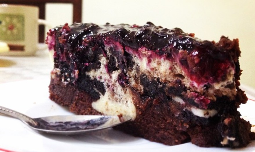 Тройной чизкейк с печеньем Орео и ягодным соусом (для команды ЕД, Натальи и всех-всех-всех)