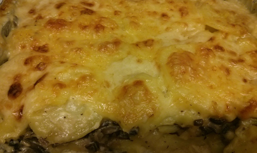 Картофельная запеканка с грибами и сыром
