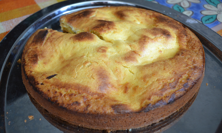 Морковный пирог со сливочной прослойкой