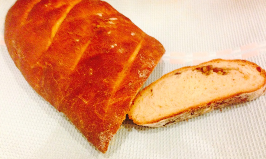 Ароматный хлебец на кефире с грецкими орехами