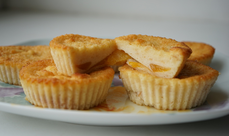 Нежнейшие пирожные со сливами