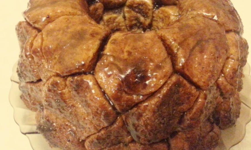 Обезьяний хлеб с вяленой вишней