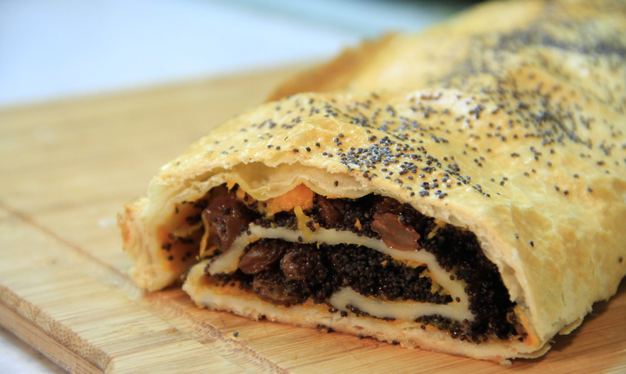 Рулет с тыквой и маком