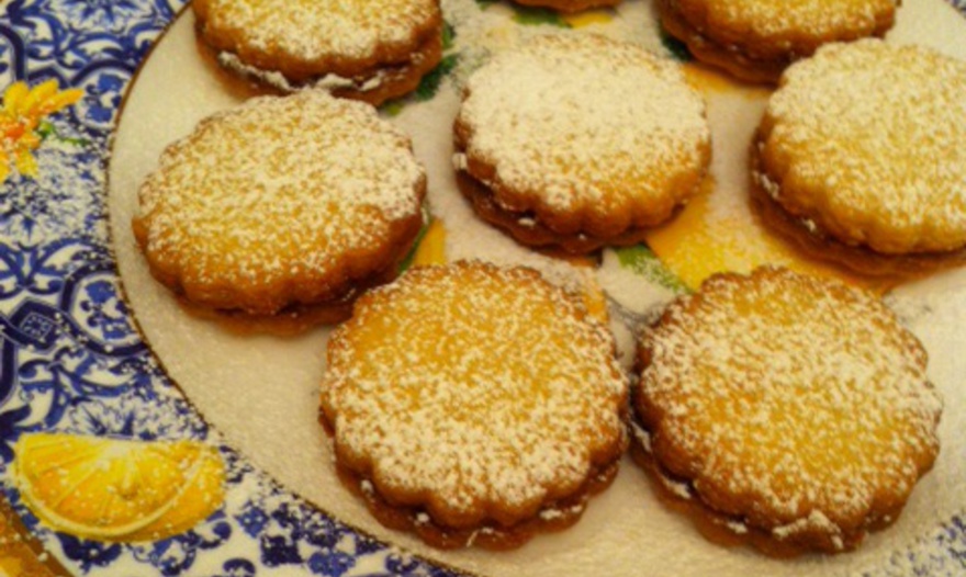 Печенье с малиновым джемом