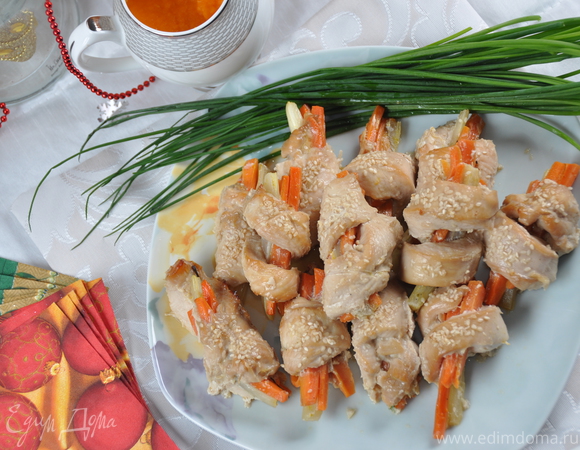 Завитушки из куриного филе с морковью и сельдереем