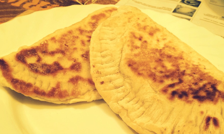 Лепешки на простокваше "Весенние" с творогом и зеленью