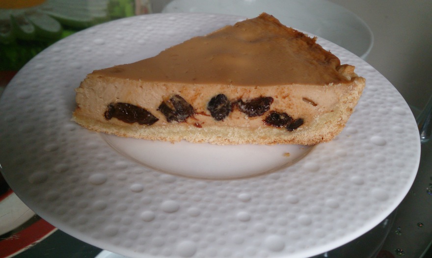 Творожно-карамельный пирог с черносливом