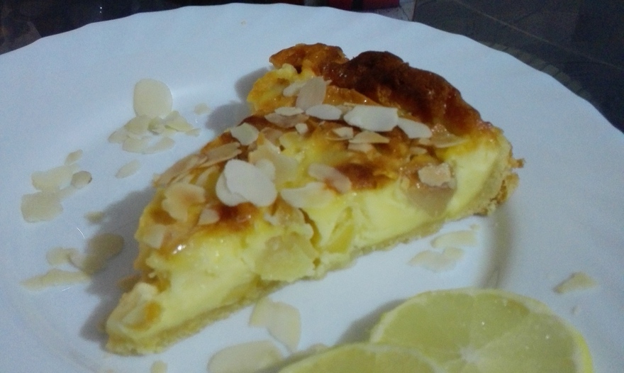 Яблочный пирог на ореховом тесте