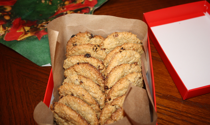 Овсяное печенье с пеканом и клюквой  