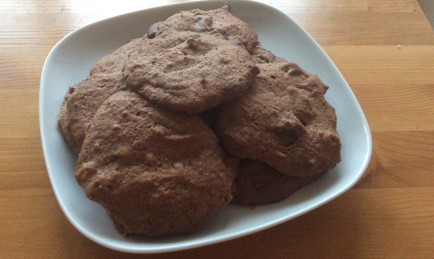 Шоколадное печенье с грецкими орехами 