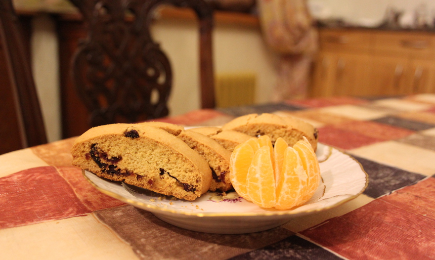 Бискотти с сушеной брусникой