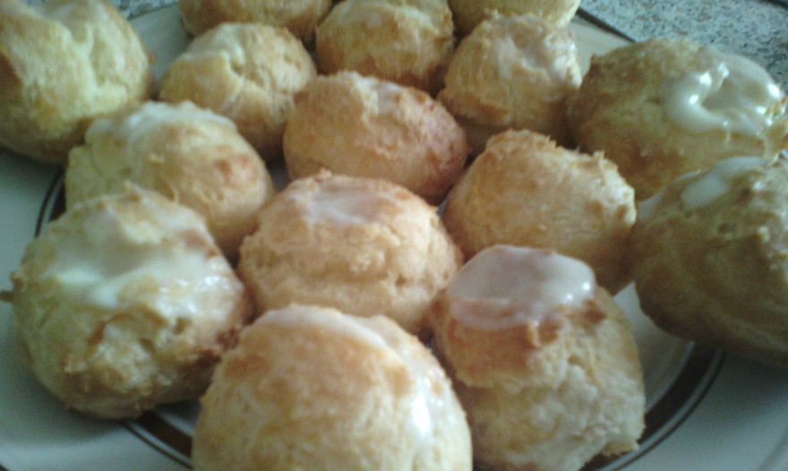 Профитроли с нежным лимонным кремом