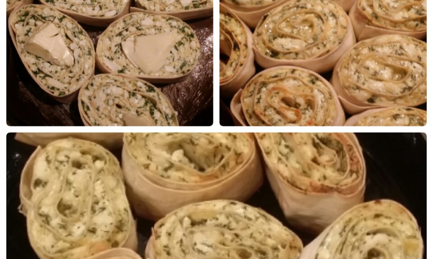 Слоеный пирог из лаваша с творогом, сыром и зеленью