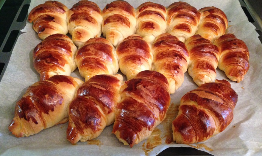 Летний салат с лепестками роз "Травинка"