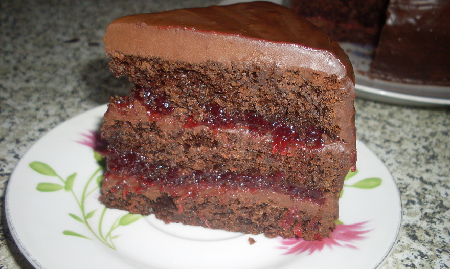 Шоколадно-брусничный торт 