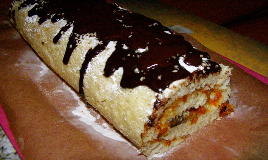 Быстрый яблочный рулет к чаю