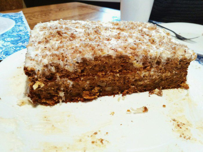 Морковный кекс со сметанно-лимонной пропиткой