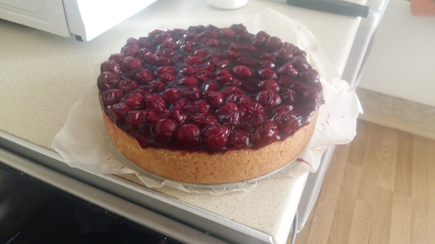 Творожный пирог с вишневым киселем