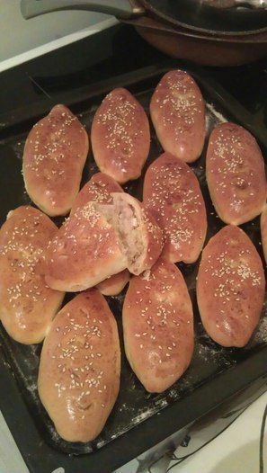 Пирожки духовые с тунцом