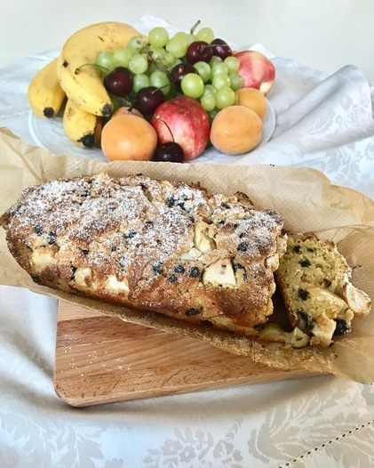 Кекс на арахисовом масле с яблоком и шоколадом