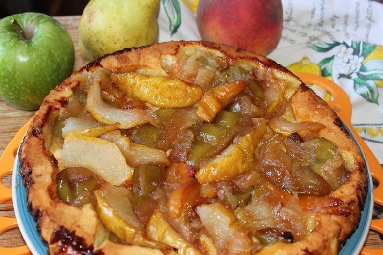 Тарт татен с грушами и изюмом