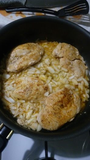 Курица брезированная в красном вине (Кок о вин)