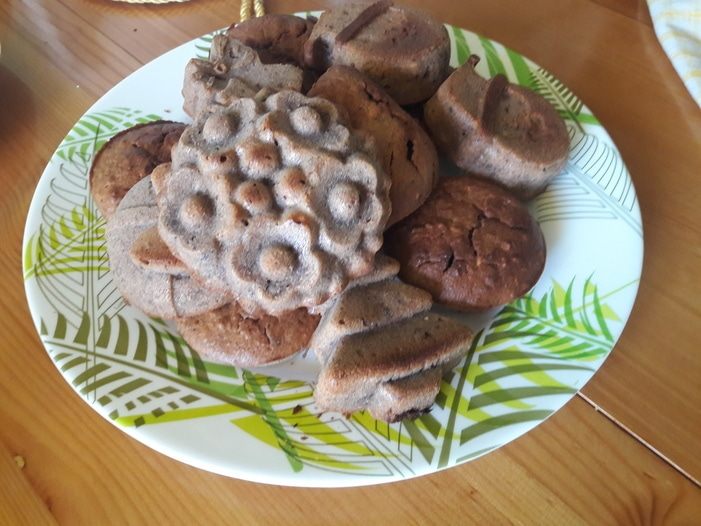 Ореховые маффины с шоколадной начинкой 