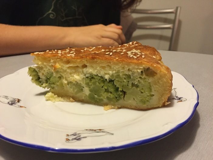 Творожный пирог с брокколи и сырной начинкой