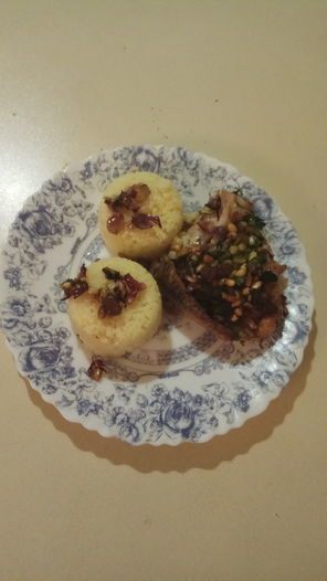 Куриное филе, фаршированное кедровыми орешками и лимоном