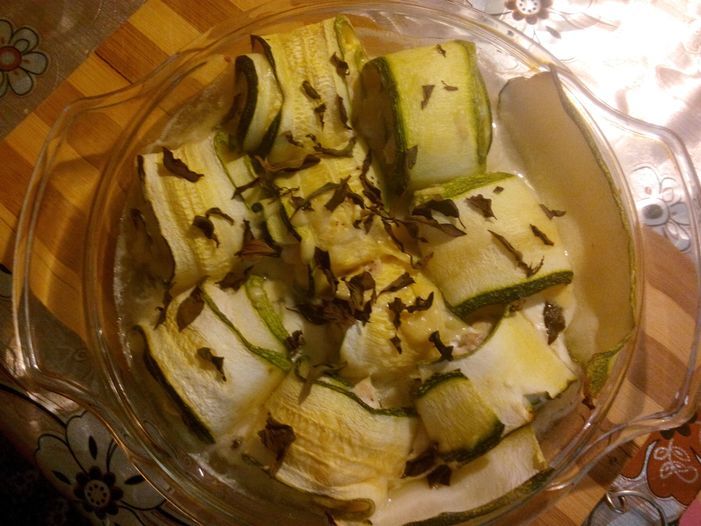 Рулетики из цукини с курицей и сыром