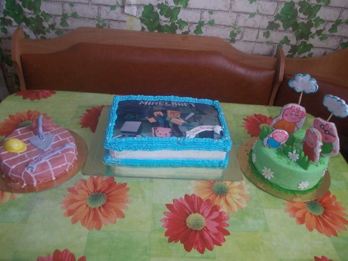 Пирог со сливами