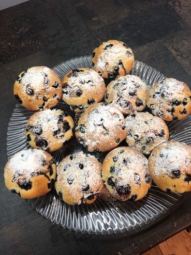 Кексы с черной смородиной