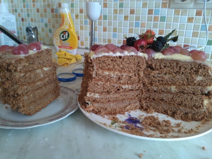 Бисквитный торт с заварным кремом