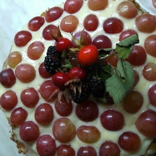 Бисквитный торт с заварным кремом