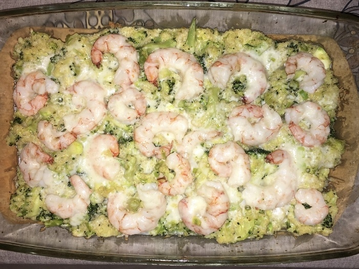 Сливочная запеканка из киноа, креветок и овощей