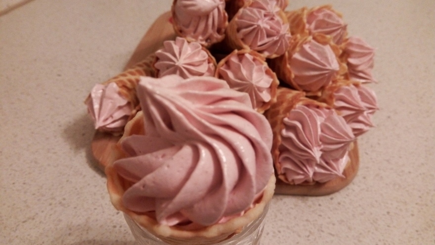 Зефир в вафельном рожке