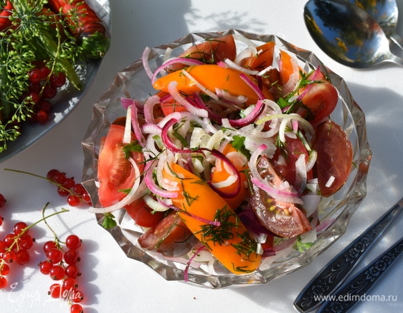 Летний салат из помидоров к шашлыку