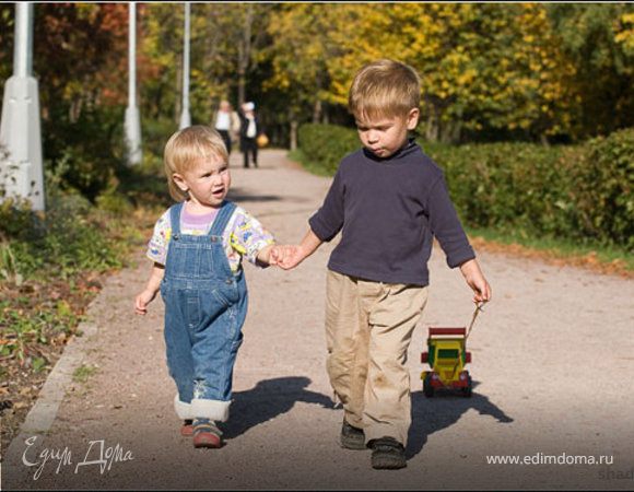 Если ребенок не играет со сверстниками