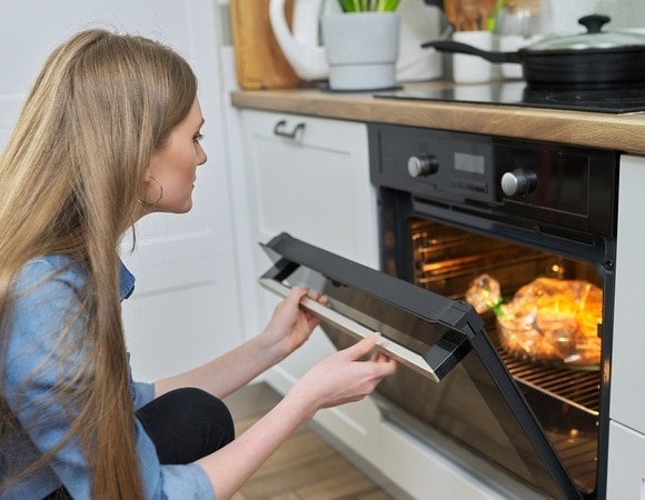 Фольга, рукав или пергамент — в чем запекать в духовке