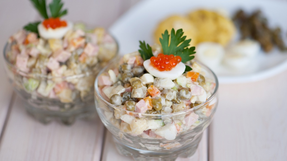 Учимся готовить классический оливье