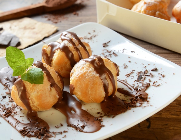Как приготовить эклеры и профитроли в домашних условиях