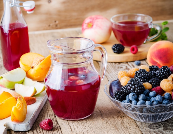 Сочное лето: 7 рецептов освежающих морсов и компотов