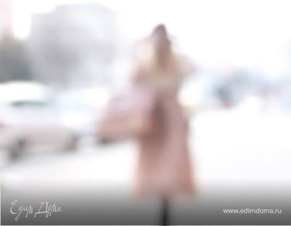 Записки на планшете. Она.