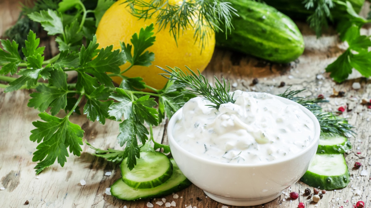 Белые соусы: подробная инструкция и рецепты Белые соусы: подробная инструкция и рецепты