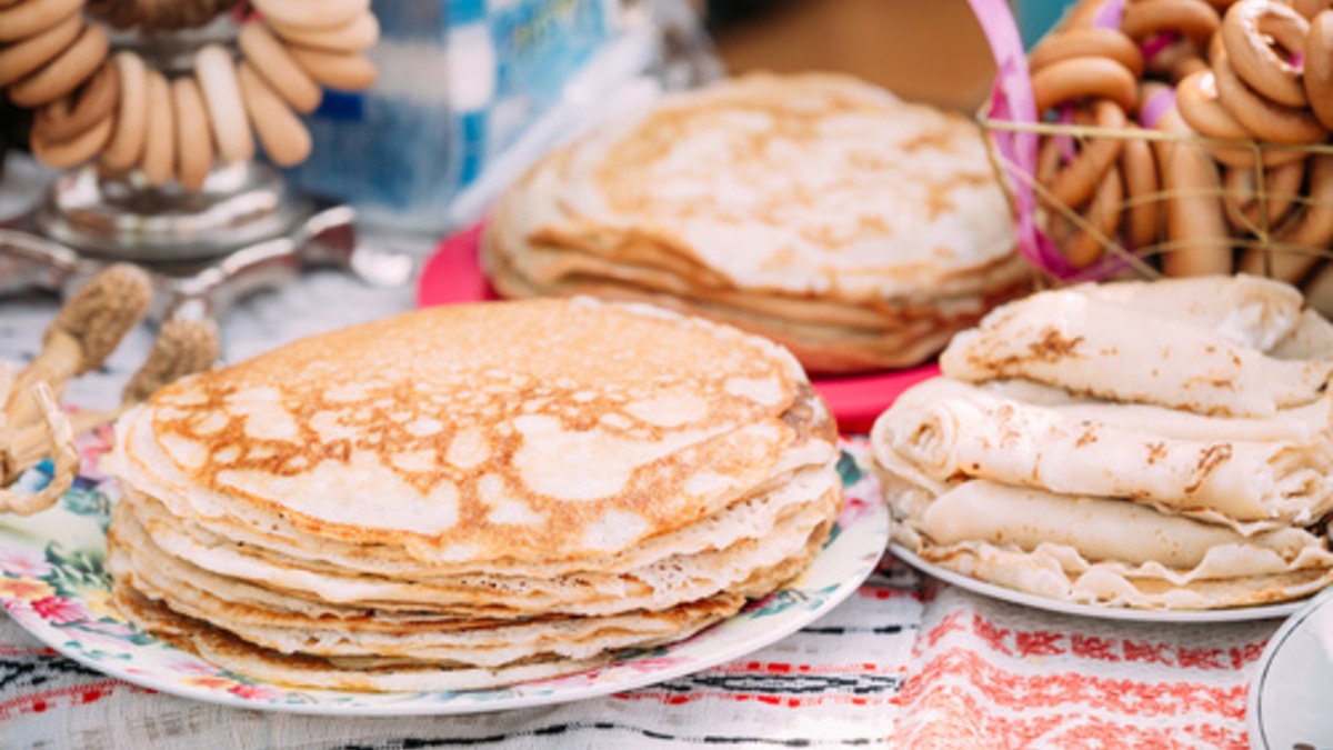 «Домик в деревне» запускает «Горячую линию Масленицы»